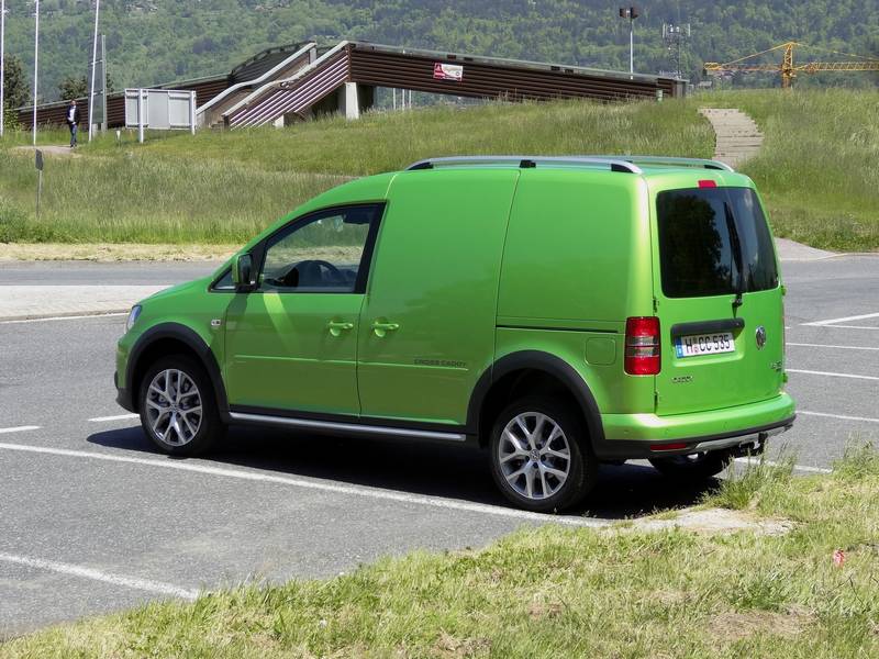 Фото автомобиля Volkswagen Cross Caddy Fourgon